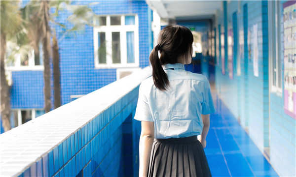 会同如何找到一个可以帮助我生孩子的女人？