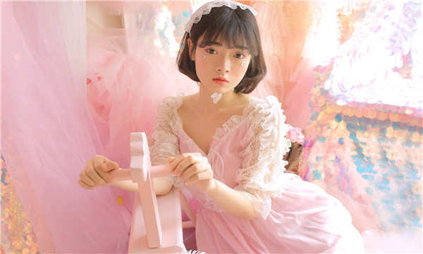 会同供卵试管代怀生子多少钱？这一直是很多不孕不育家庭关注的话题。在中国，不孕不育的发生率越来越高，根据《中国不孕不育现状调研报告》显示，育龄夫妇的不孕不育率从20年前的3%增长至现在的12.5%-18.2%，患者人数高达6000万以上。在这样的背景下，许多家庭通过供卵试管来实现自己的生育梦想。那么，供卵试管代怀生子的费用到底是多少呢？